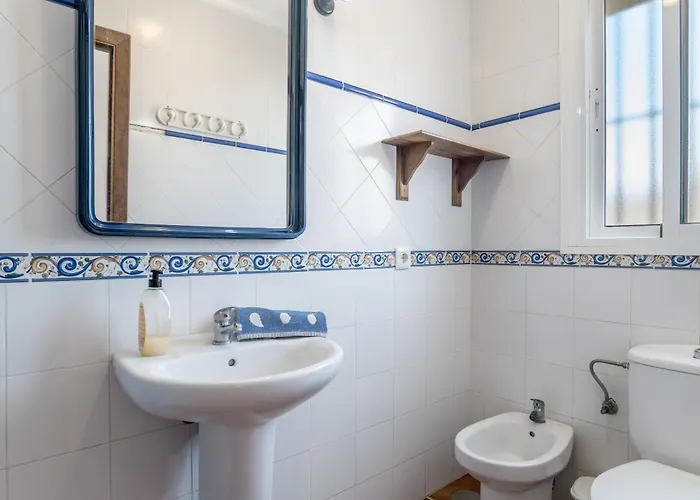 Roche * كونيل ذي لا فرونتيرا